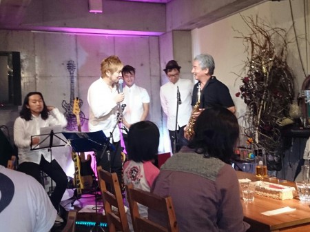 ＮＯＸＡＨさんライブに宮浦清さんがゲスト出演（ＦＡＤＥ　ｉｎ　ＣＡＦＥ）
